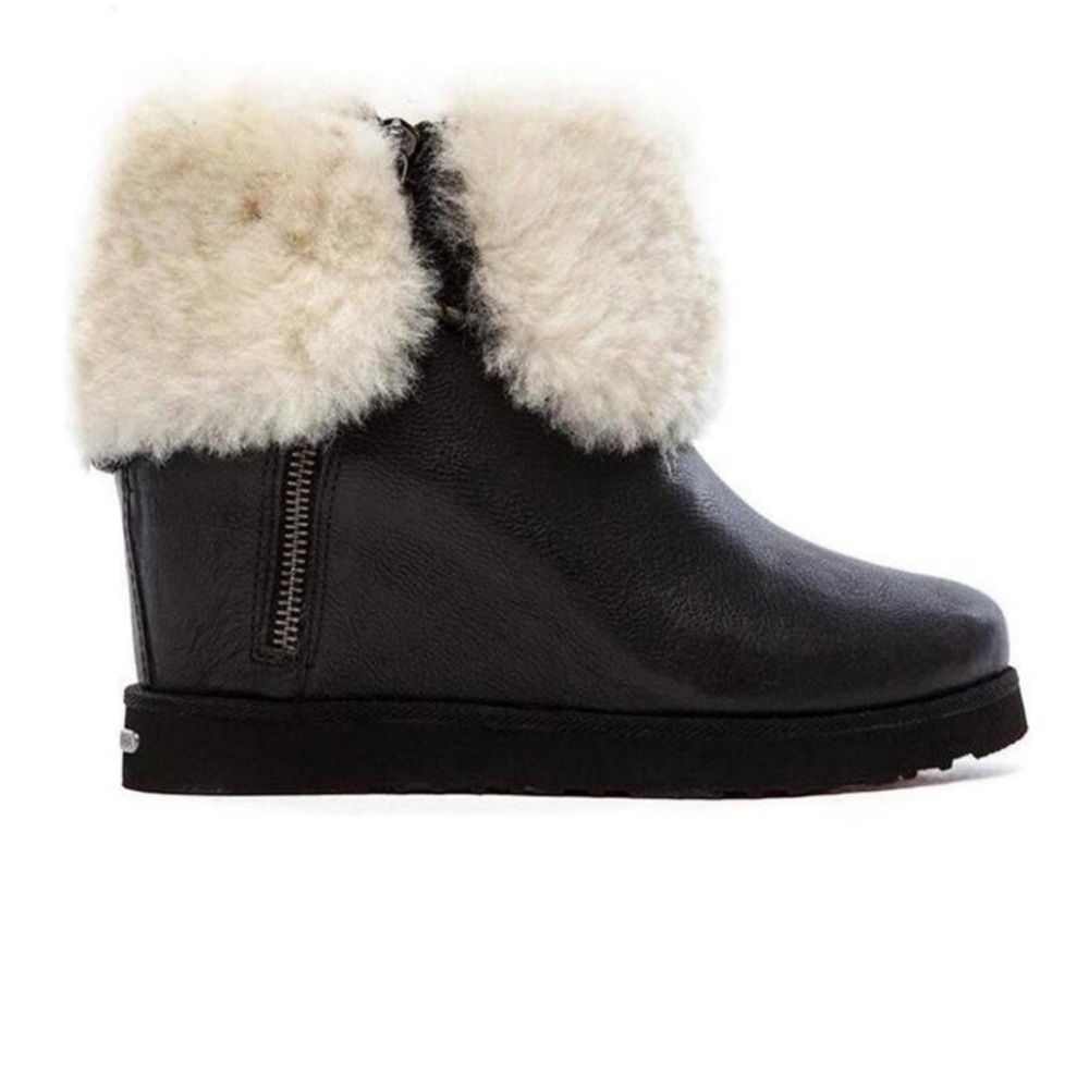 NWOB! Koolaburra x Ugg La Volta Deluxe Boot with Fur in Black